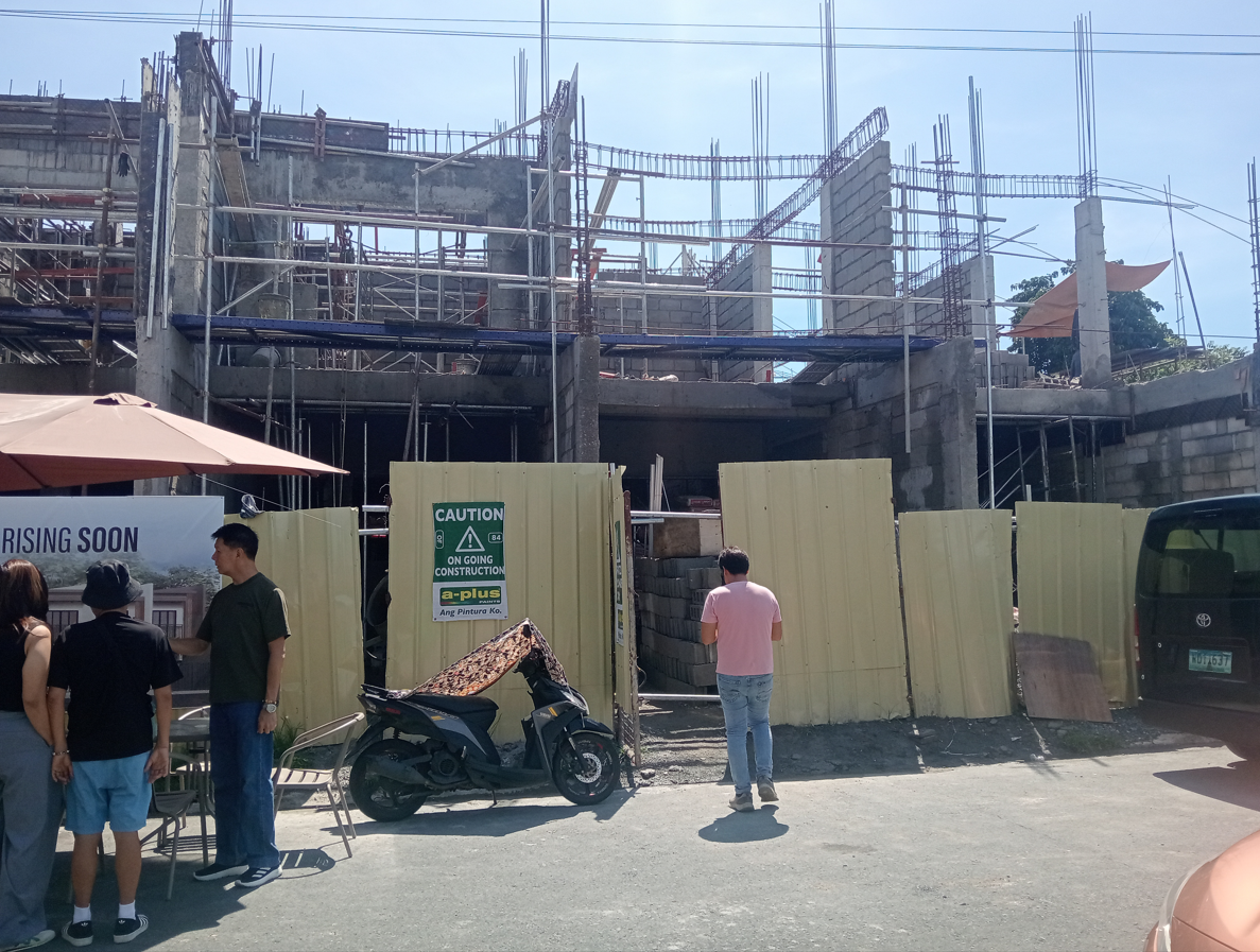 Front View of Aguirre Townhouse Las Piñas