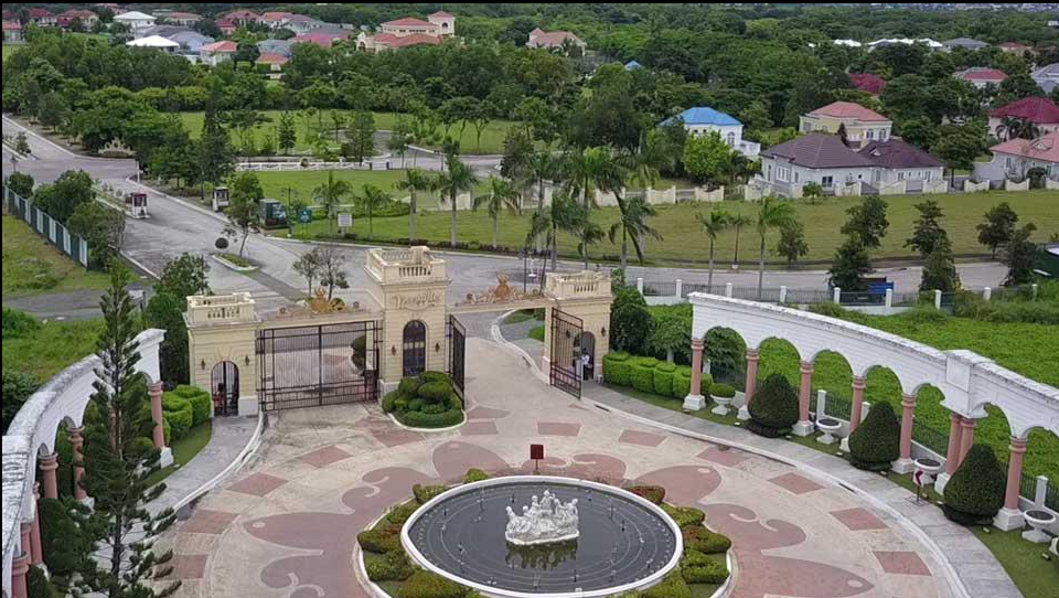 Commercial Area and Retail Shops at Versailles Alabang