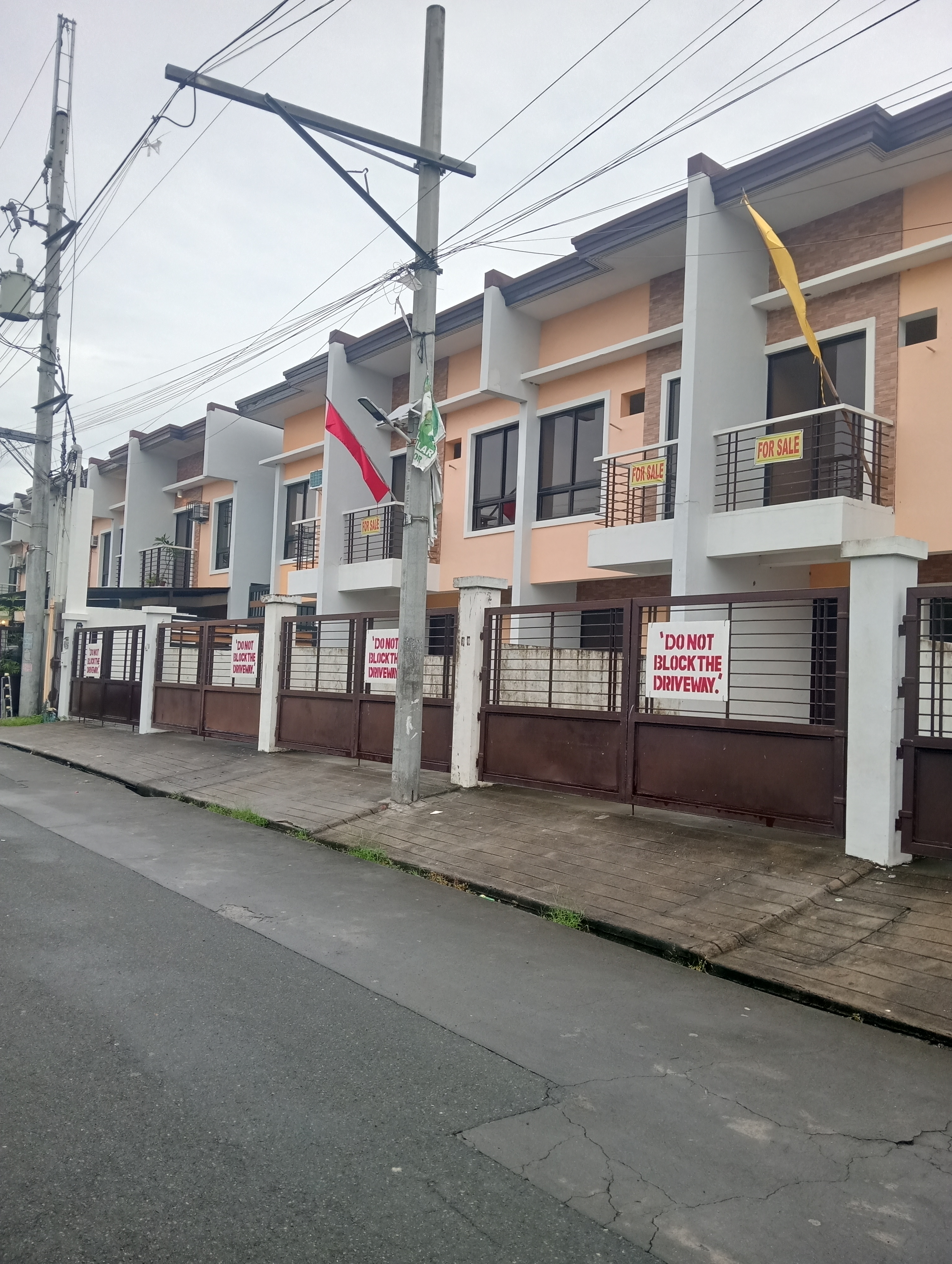 Vista Riva Modern Townhouse Exterior Pilar Village Las Piñas City